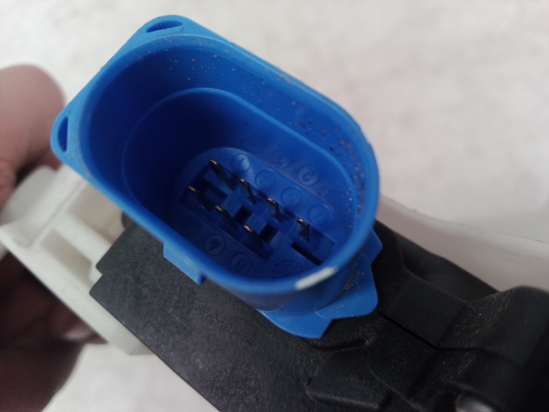 Recambio de cerradura puerta trasera izquierda para volkswagen golf v berlina (1k1) highline referencia OEM IAM   