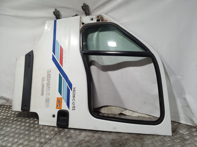 Recambio de puerta delantera izquierda para renault mascott fg 150. 35/55/65 cabina individual referencia OEM IAM   
