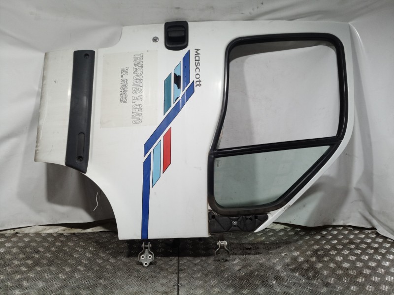 Recambio de puerta delantera derecha para renault mascott fg 150. 35/55/65 cabina individual referencia OEM IAM   