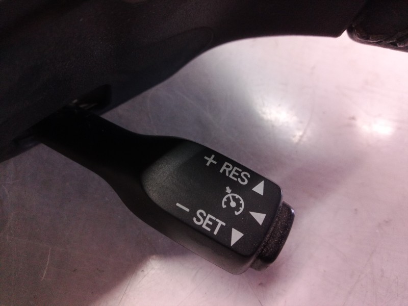 Recambio de volante para toyota auris luna referencia OEM IAM 4510312580 4510312580 4510312580