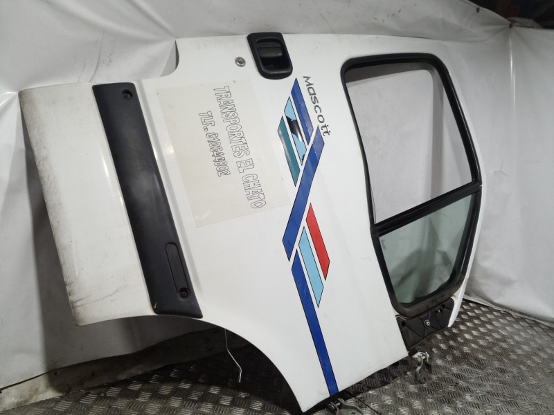 Recambio de puerta delantera derecha para renault mascott fg 150. 35/55/65 cabina individual referencia OEM IAM   