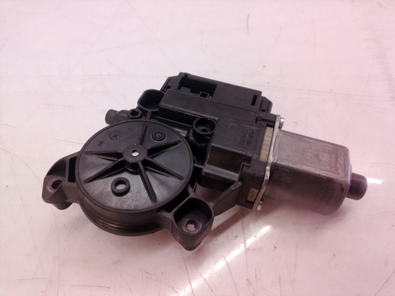 Recambio de motor elevalunas delantero derecho para volkswagen polo (6r1) advance referencia OEM IAM 6R0959802T 6R0959802 013082