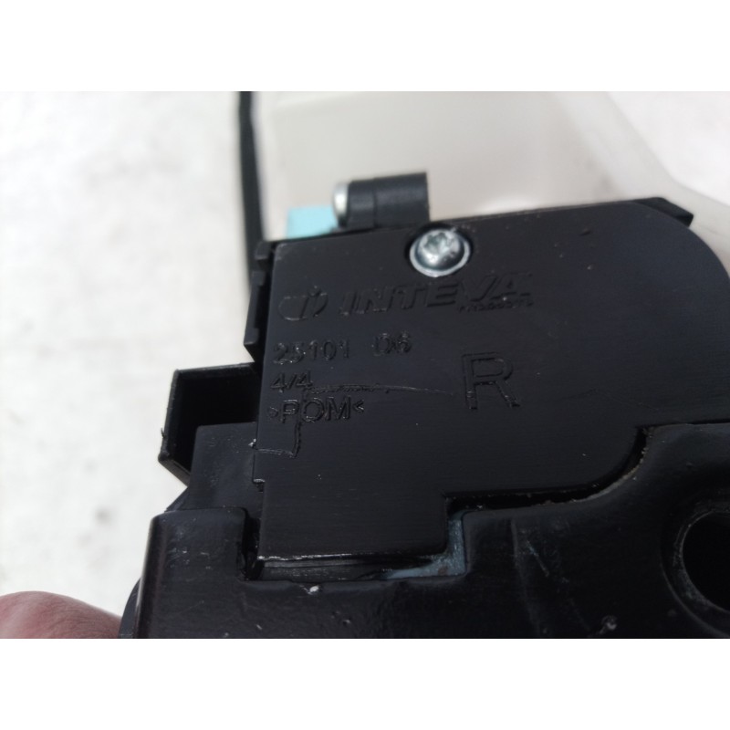 Recambio de cerradura puerta trasera derecha para volkswagen golf v berlina (1k1) highline referencia OEM IAM 25101D6 25101D6 25