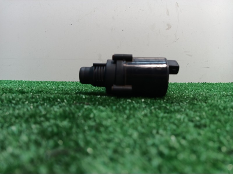 Recambio de bomba agua para bmw x5 (e53) referencia OEM IAM 64116913489 64116913489 64116913489