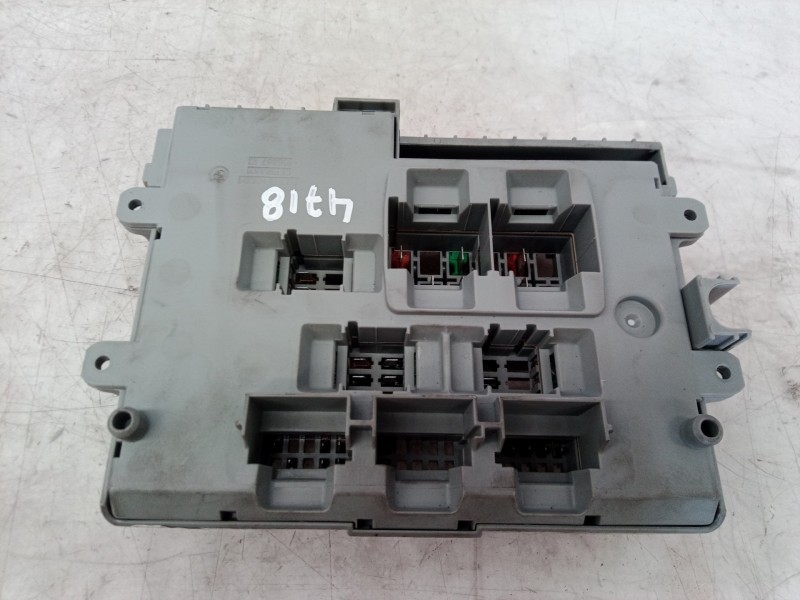 Recambio de caja reles / fusibles para bmw serie 1 berlina (e81/e87) 120i referencia OEM IAM 10688710 10688710 10688710