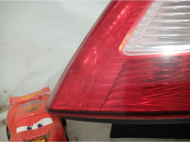 Recambio de piloto trasero izquierdo para renault megane ii berlina 5p referencia OEM IAM 82000073236 82000073236 82000073236