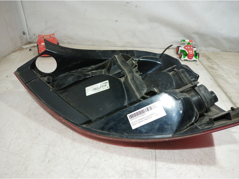 Recambio de piloto trasero izquierdo para renault megane ii berlina 5p referencia OEM IAM 82000073236 82000073236 82000073236