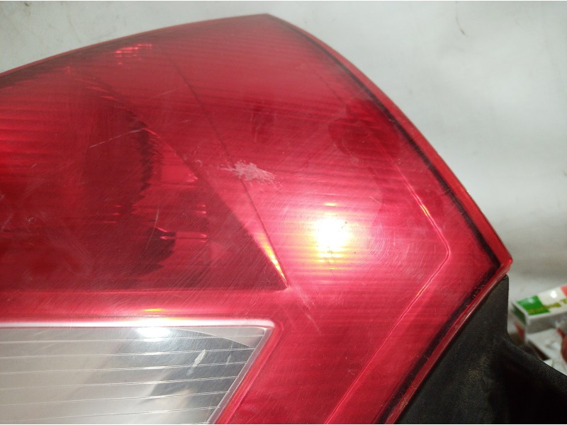 Recambio de piloto trasero izquierdo para renault megane ii berlina 5p referencia OEM IAM 82000073236 82000073236 82000073236