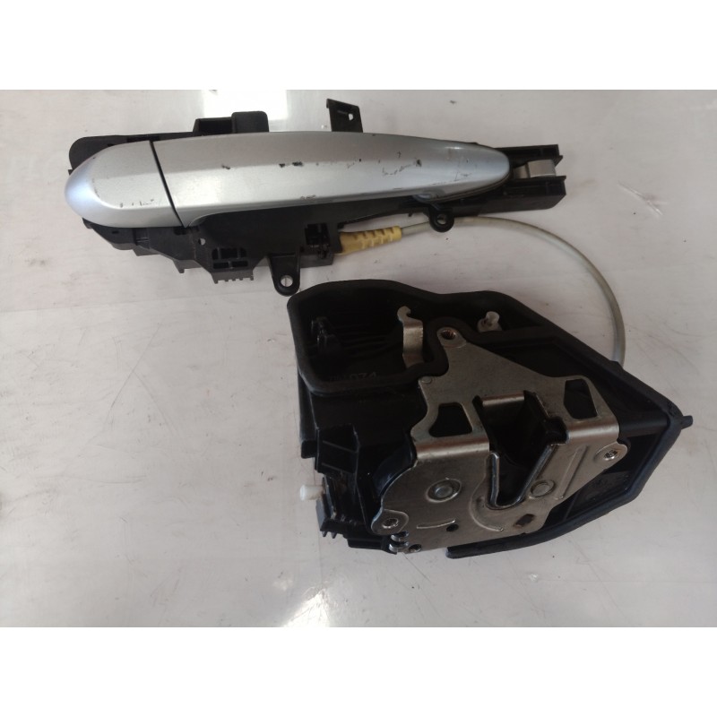 Recambio de cerradura puerta delantera derecha para bmw serie 1 berlina (e81/e87) 120i referencia OEM IAM 51217202146 5121720214