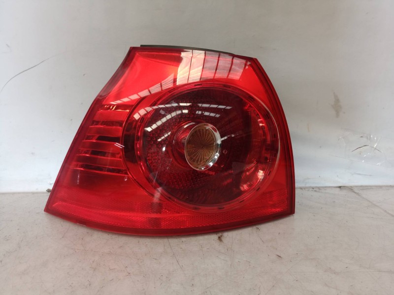 Recambio de piloto trasero izquierdo para volkswagen golf v berlina (1k1) conceptline (e) referencia OEM IAM 1K6945095E 1K694509