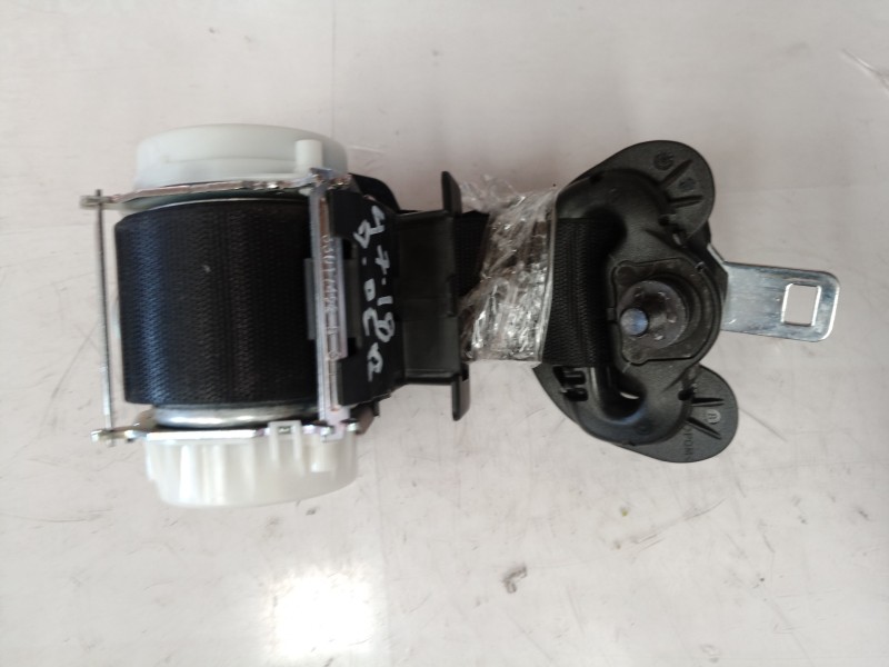 Recambio de cinturon seguridad delantero derecho para bmw serie 1 berlina (e81/e87) 120i referencia OEM IAM 72119117220 33059849