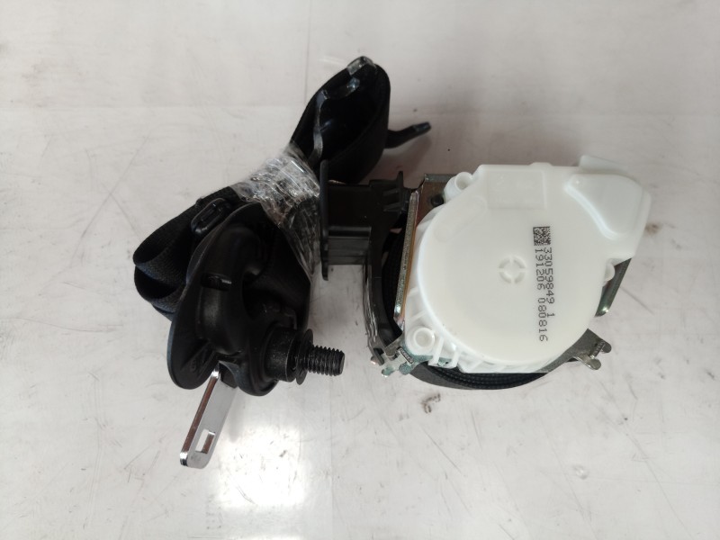 Recambio de cinturon seguridad delantero derecho para bmw serie 1 berlina (e81/e87) 120i referencia OEM IAM 72119117220 33059849