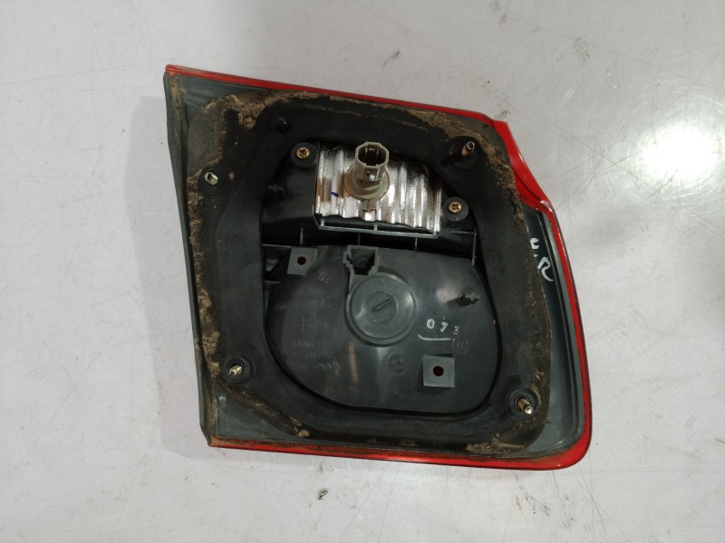 Recambio de piloto trasero derecho interior para mazda 626 monovolumen (gw) 2.0 exclusive (85kw) referencia OEM IAM   