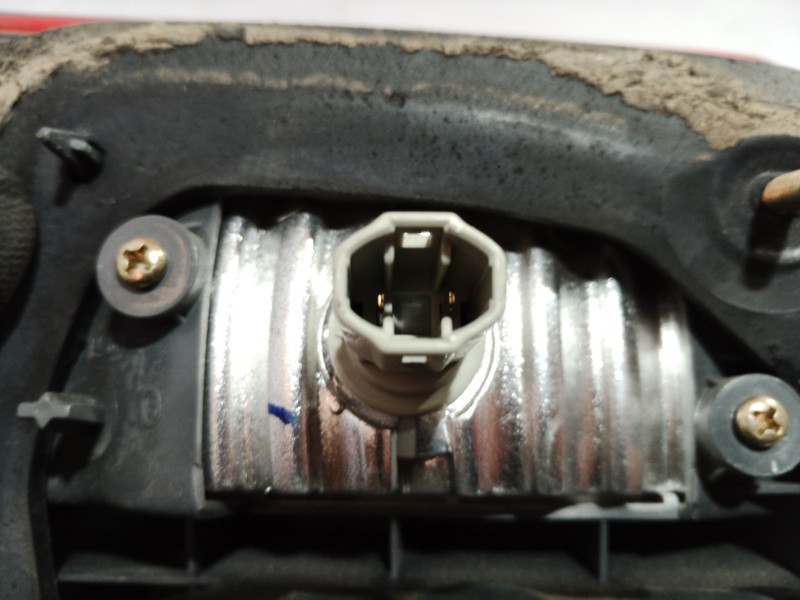 Recambio de piloto trasero derecho interior para mazda 626 monovolumen (gw) 2.0 exclusive (85kw) referencia OEM IAM   