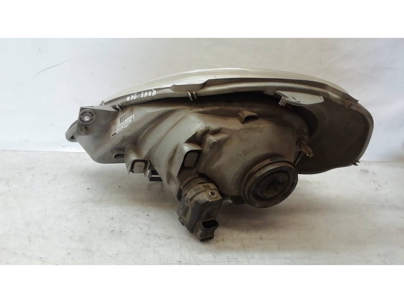 Recambio de faro derecho para renault trafic caja cerrada (ab 4.01) doble cabina l1h1 2,7t referencia OEM IAM 91165720 91165720 