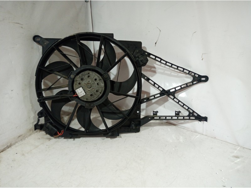 Recambio de electroventilador para opel zafira a elegance referencia OEM IAM 3135103 3135103 3135103