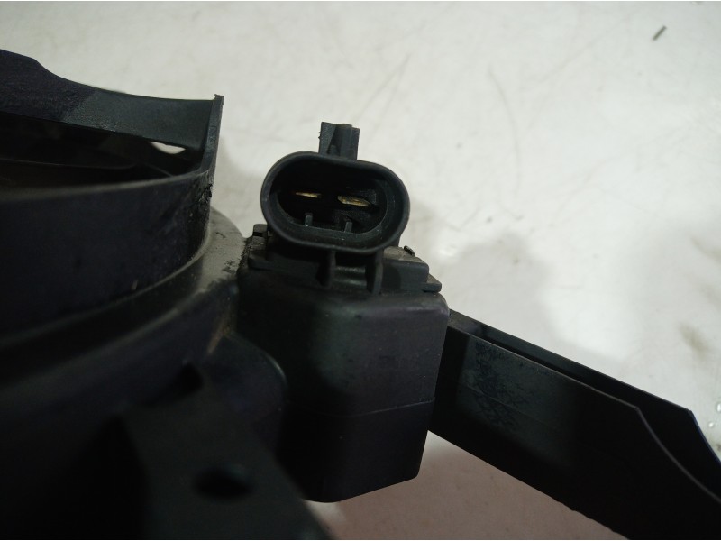 Recambio de electroventilador para opel zafira a elegance referencia OEM IAM 3135103 3135103 3135103