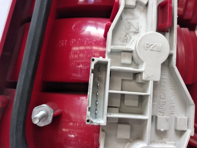 Recambio de piloto trasero izquierdo para skoda fabia (6y2/6y3) comfort referencia OEM IAM 6Y9945111 6Y9945111 6Y9945111