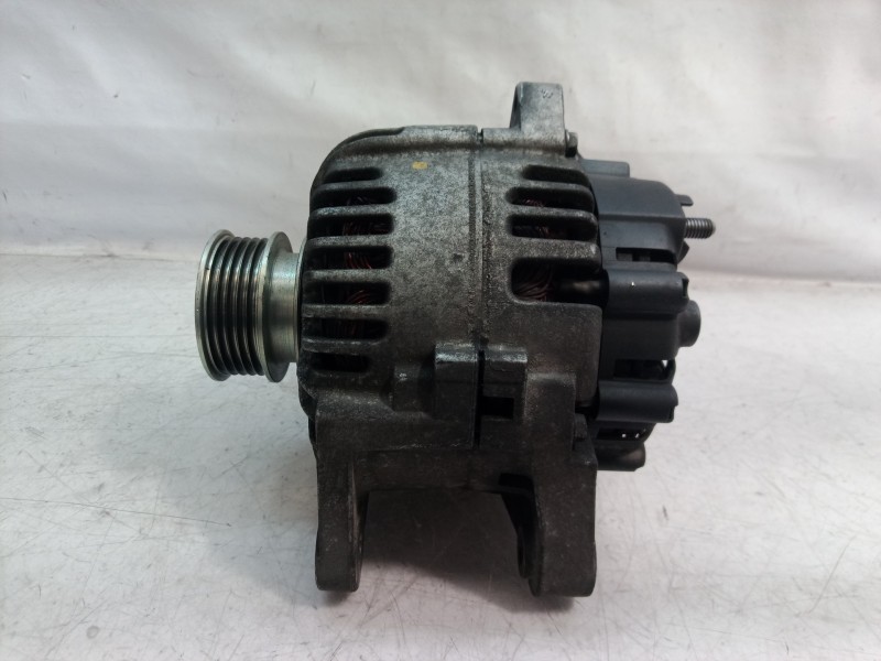 Recambio de alternador para nissan micra (k12e) acenta referencia OEM IAM 8200100907 8200100907 8200100907