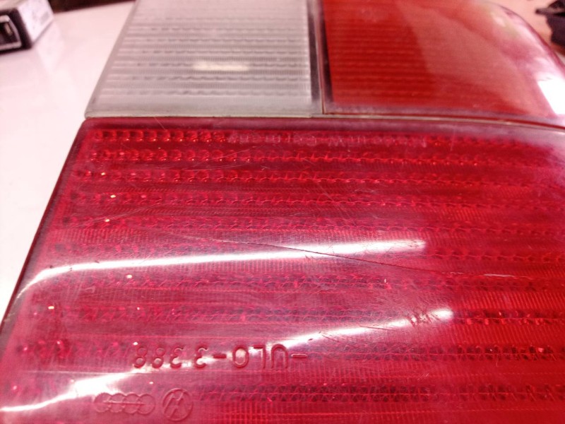 Recambio de piloto trasero izquierdo para volkswagen t4 transporter/furgoneta syncro (mod. 1991) caja cerrada referencia OEM IAM