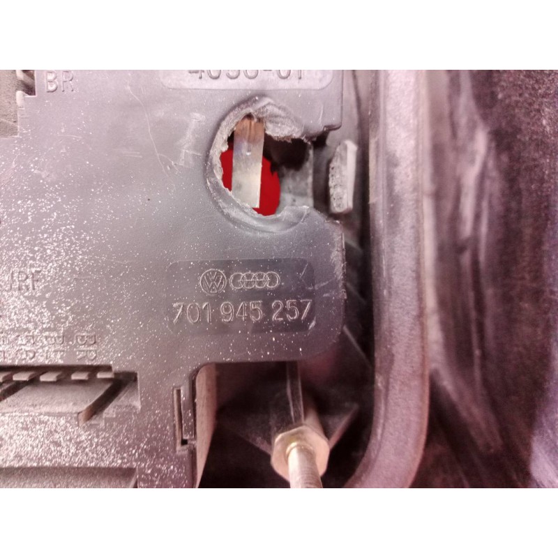 Recambio de piloto trasero izquierdo para volkswagen t4 transporter/furgoneta syncro (mod. 1991) caja cerrada referencia OEM IAM