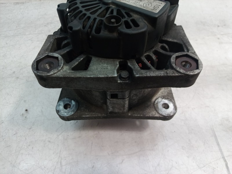 Recambio de alternador para nissan micra (k12e) acenta referencia OEM IAM 8200100907 8200100907 8200100907