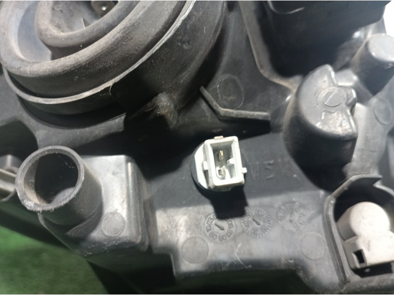 Recambio de faro izquierdo para peugeot 107 básico referencia OEM IAM 811500H030 811500H030 89032403