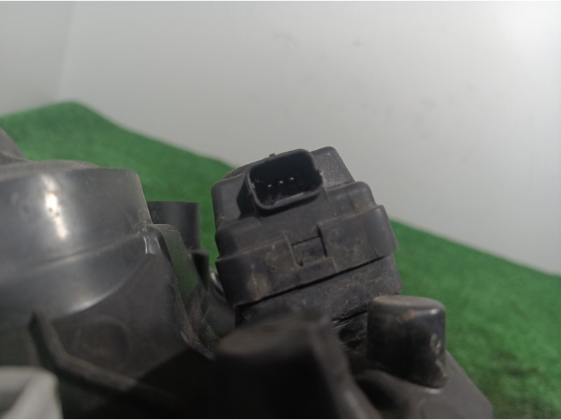 Recambio de faro izquierdo para peugeot 107 básico referencia OEM IAM 811500H030 811500H030 89032403