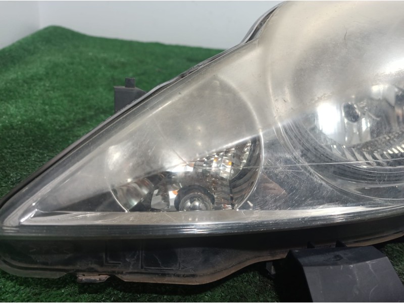 Recambio de faro izquierdo para peugeot 107 básico referencia OEM IAM 811500H030 811500H030 89032403
