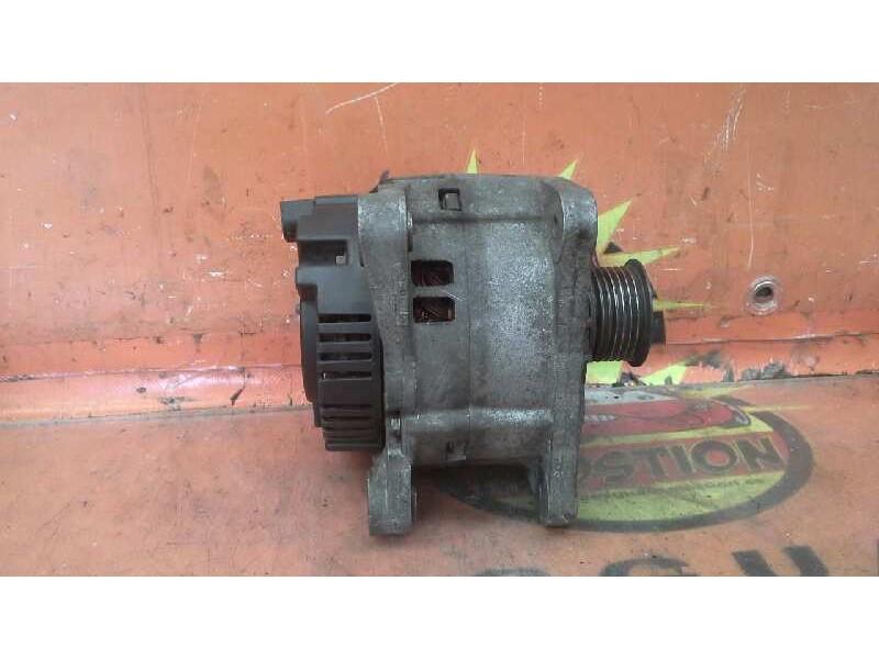 Recambio de alternador para renault trafic caja cerrada (ab 4.01) referencia OEM IAM 8200290217  