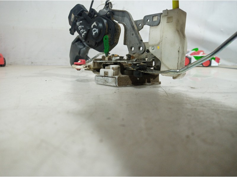 Recambio de cerradura puerta delantera izquierda para toyota aygo (kgb/wnb) básico referencia OEM IAM   