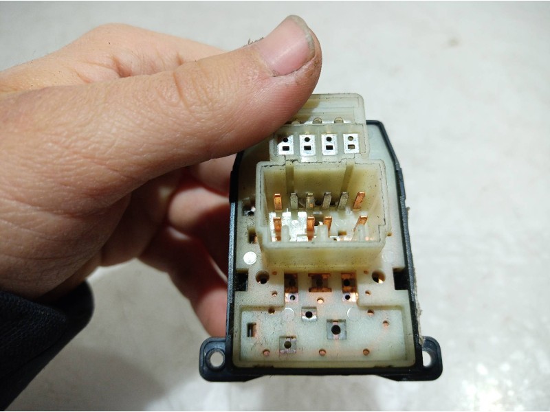 Recambio de mando retrovisor para kia rio 1.5 crdi ex2 referencia OEM IAM   