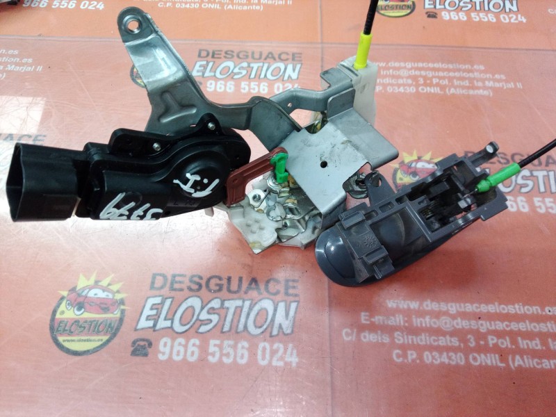 Recambio de cerradura puerta trasera izquierda para toyota aygo (kgb/wnb) básico referencia OEM IAM 693400H011 693400H011 693400