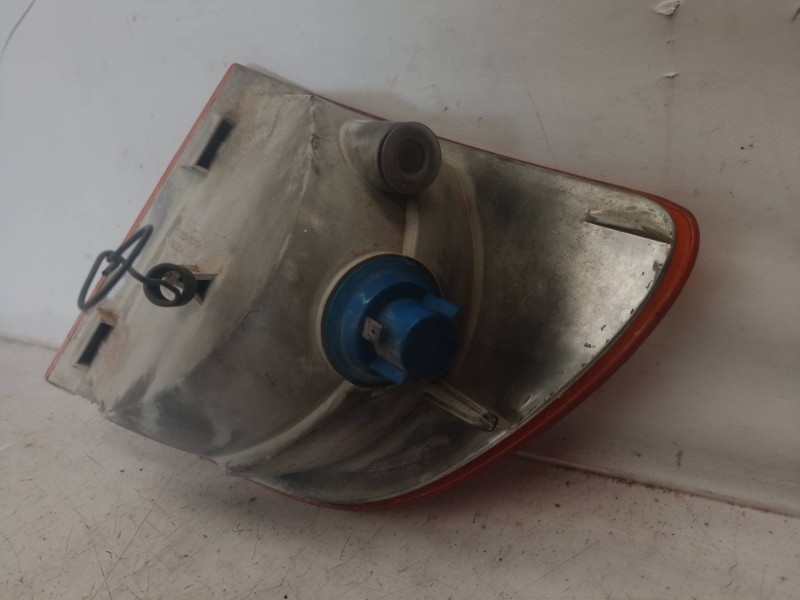 Recambio de piloto delantero derecho para mercedes-benz vito (w638) combi 110 d euro 2 (638.174) referencia OEM IAM 6388200121 6