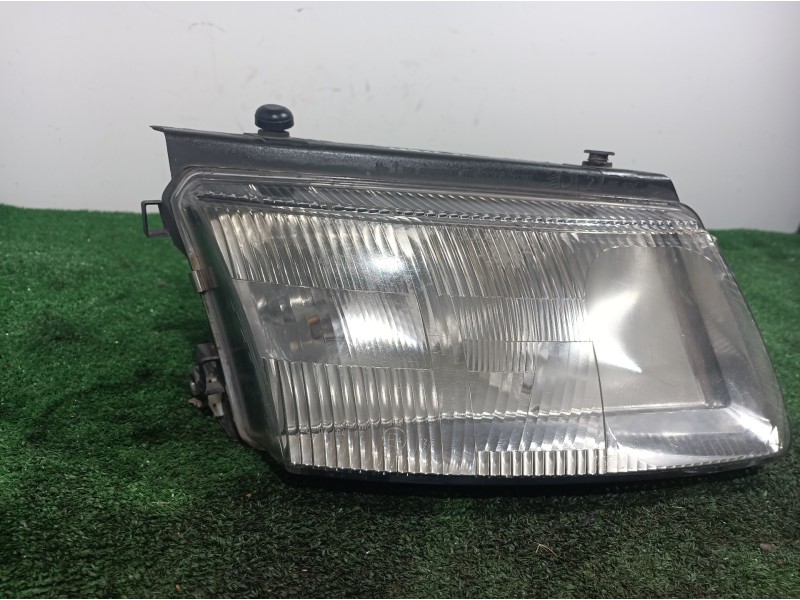 Recambio de faro derecho para volkswagen passat berlina (3b2) comfortline referencia OEM IAM 1486920012 1486920012 1486920012