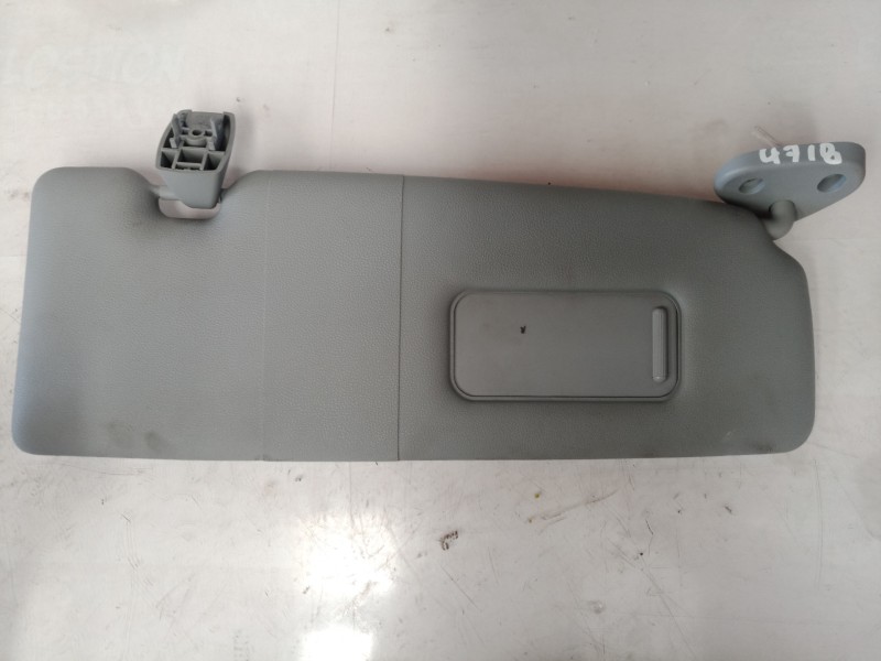 Recambio de parasol derecho para bmw serie 1 berlina (e81/e87) 120i referencia OEM IAM 51167252506 51167252506 51167252506