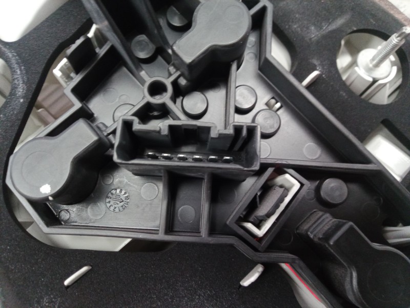 Recambio de piloto trasero izquierdo para bmw serie 1 berlina (e81/e87) 120i referencia OEM IAM 63216924501 63216924501 63216924