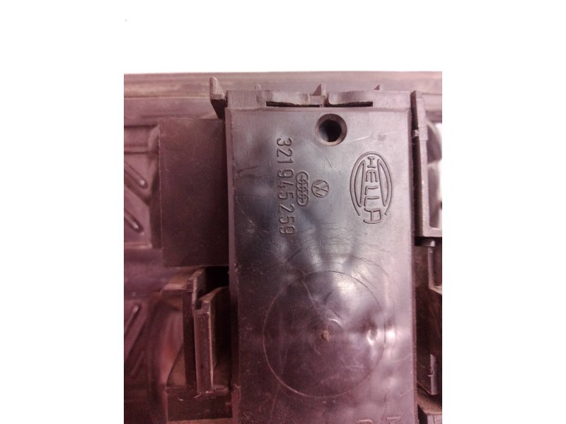 Recambio de piloto trasero izquierdo interior para volkswagen passat (321/23/27/31) cl 5 referencia OEM IAM 321945259 321945259 