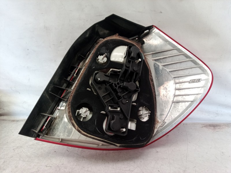 Recambio de piloto trasero izquierdo para bmw serie 1 berlina (e81/e87) 120i referencia OEM IAM 63216924501 63216924501 63216924