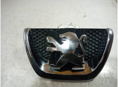 Recambio de rejilla delantera para peugeot 5008 active referencia OEM IAM 18C0001030 18C0001030 18C0001030