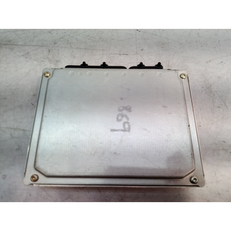 Recambio de centralita motor uce para audi a4 berlina (b5) 1.8 referencia OEM IAM 8D0907557S 0261204182183 0261204182183