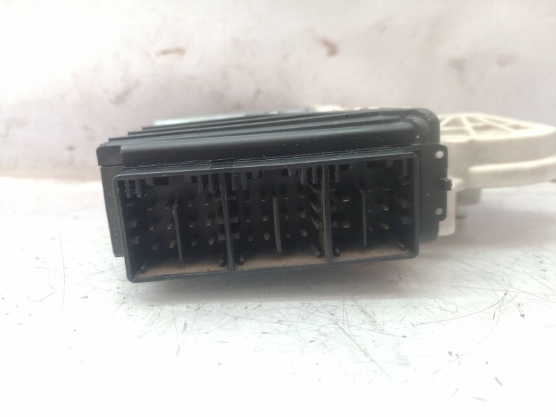 Recambio de motor elevalunas delantero izquierdo para seat ibiza (6l1) referencia OEM IAM 6L4837751CM 6L4837751 104379101