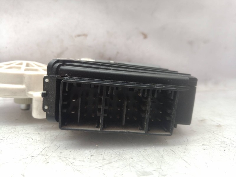 Recambio de motor elevalunas delantero derecho para seat ibiza (6l1) referencia OEM IAM 6L4837752DJ 6L4837752 104383101