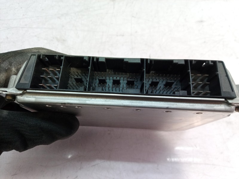 Recambio de centralita motor uce para bmw serie 3 berlina (e46) 320d referencia OEM IAM 7786887 7786887 0281010205