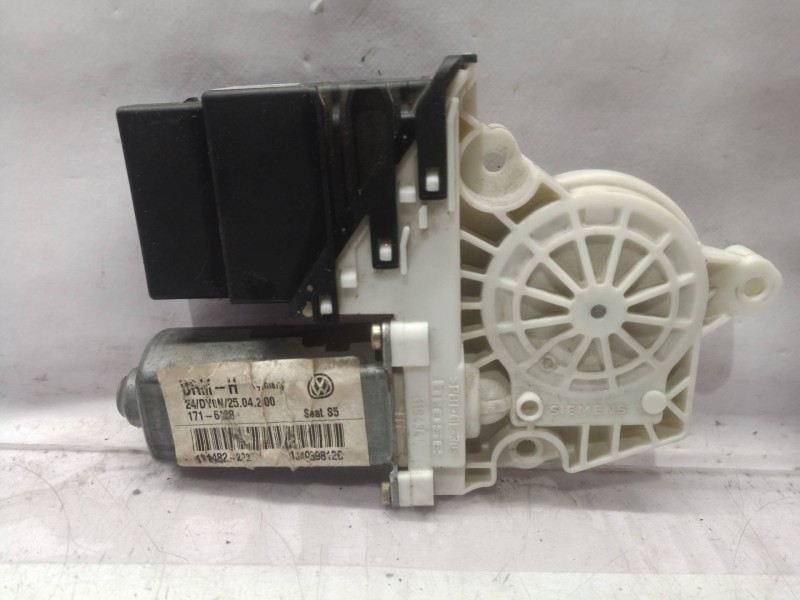 Recambio de motor elevalunas trasero derecho para seat toledo (1m2) referencia OEM IAM 1M0839730F 1M0839730F 1J4959812C