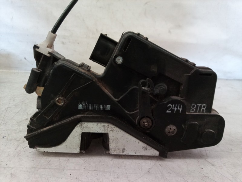 Recambio de cerradura puerta delantera derecha para bmw serie 3 berlina (e46) 320d referencia OEM IAM   