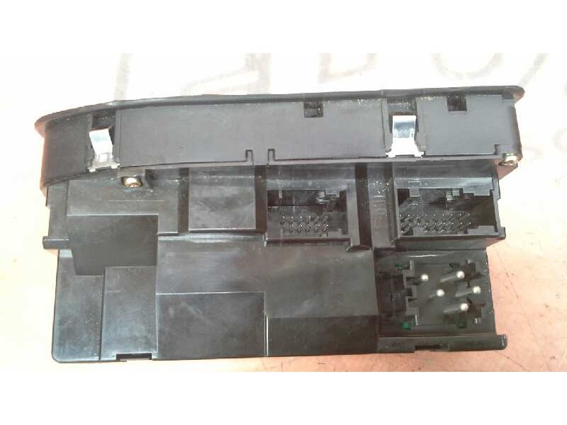 Recambio de mando elevalunas delantero izquierdo para bmw serie 5 berlina (e39) 525d referencia OEM IAM 6904306 6904306 6904306