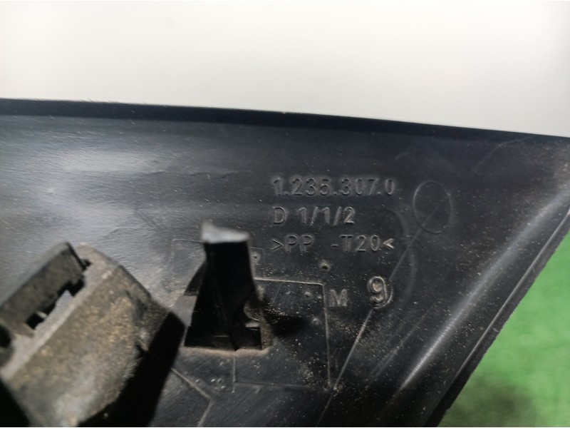 Recambio de retrovisor derecho para renault megane ii berlina 5p referencia OEM IAM 12353070  