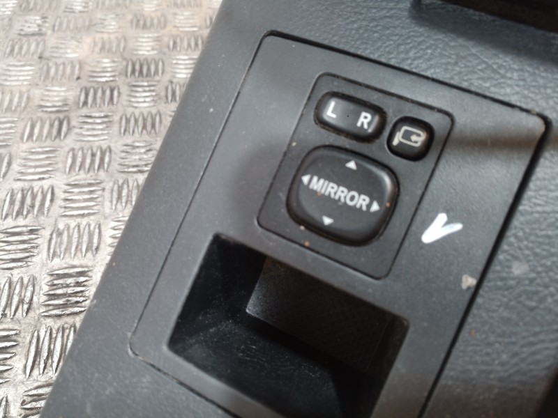 Recambio de apoyabrazos central para toyota rav 4 (a3) executive referencia OEM IAM 5891242020 5891242020 5891242020