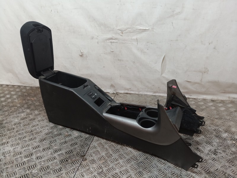 Recambio de apoyabrazos central para toyota rav 4 (a3) executive referencia OEM IAM 5891242020 5891242020 5891242020